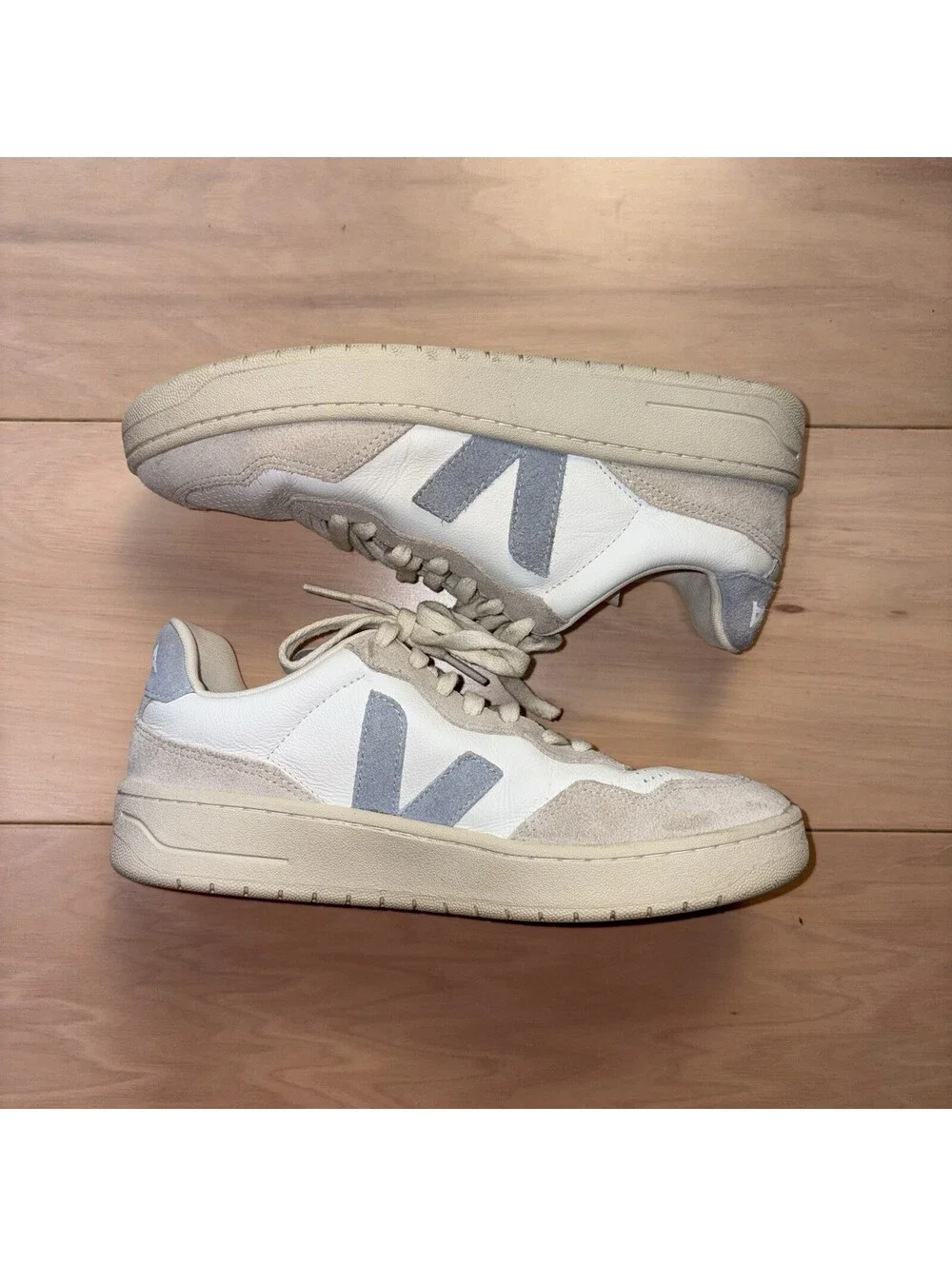 Veja V 90 Leather Suede White Light Grey Sneakers Women’s 8 EU 39 Casual Shoes